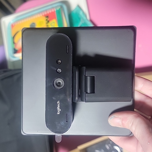 Logitech web cam - Picture 1 of 3